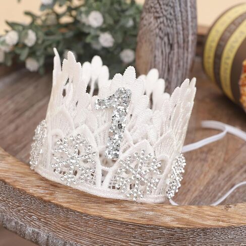 تاج عيد الميلاد الاول للشتاء - تاج دانتيل ابيض بلوري، تاج عيد الميلاد الاول على شكل ندفة الثلج، ديكور حفلات العجائب الشتوية، قبعة عيد الميلاد الاول للفتيات، شريط راس من الدانتيل مع مجوهرات فضية على in Kuwait