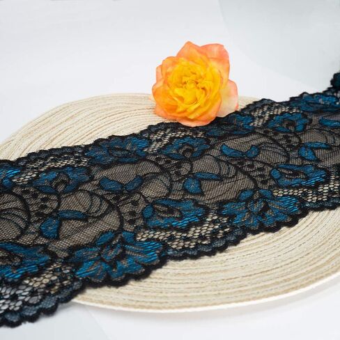 قماش عريض عريض بحواف مطاطية من الدانتيل بنمط زهور باللونين الاسود والازرق بطول 5 ياردة in Kuwait