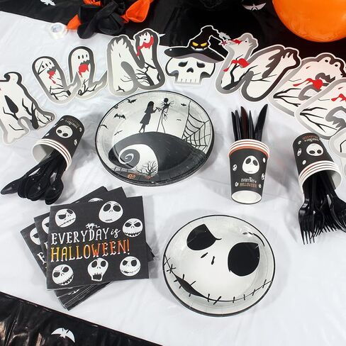 مجموعة لوازم حفلات اعياد الميلاد بنمط كابوس الكريسماس مكونة من 120 قطعة، مجموعة ادوات مائدة مع اطباق عشاء واطباق كيك ومناديل ومفرش طاولة، تكفي 10 اشخاص in Kuwait