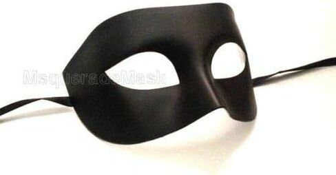 قناع كرة تنكرية أسود من MasqStudio، زوج من ريش النعام، أزياء تنكرية لحفلات رأس السنة (زوج لأقنعتين) in Kuwait