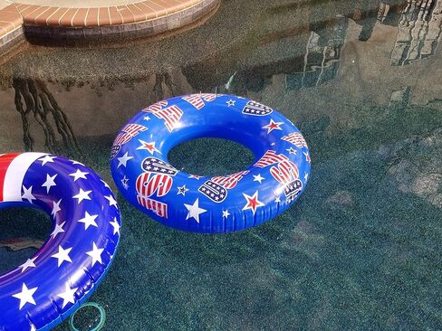 عوامات عملاقة قابلة للنفخ تحمل "العلم الأمريكي". in Kuwait