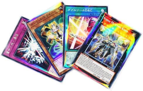 100 قطعة من أكمام البطاقات ثلاثية الأبعاد تناسب تمامًا واقي بطاقة ygo مقاس ياباني بأكمام صغيرة (61 × 88 مم، قوس قزح) in Kuwait