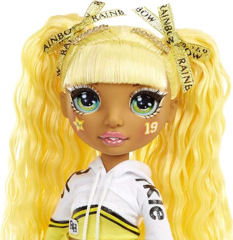 Rainbow High Cheer Sunny Madison – Yellow Cheerleader Fashion Doll with Pom Poms and Doll Accessories, Great Gift for Kids 6-12 Years Old in Kuwait