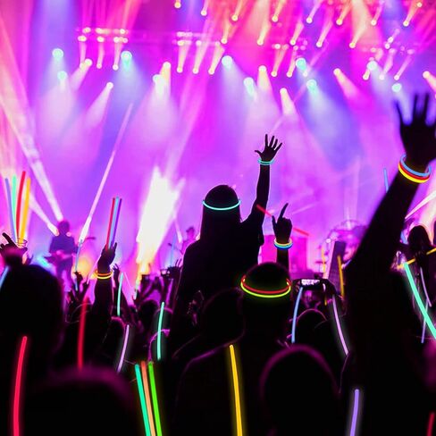 400 عصا متوهجة كبيرة الحجم تتوهج في الظلام لوازم الحفلات 8 بوصات مع موصلات للأساور والقلائد المتوهجة في الرابع من يوليو حزمة العصي المتوهجة لحفلات الهالوين وديكورات حفلات النيون in Kuwait