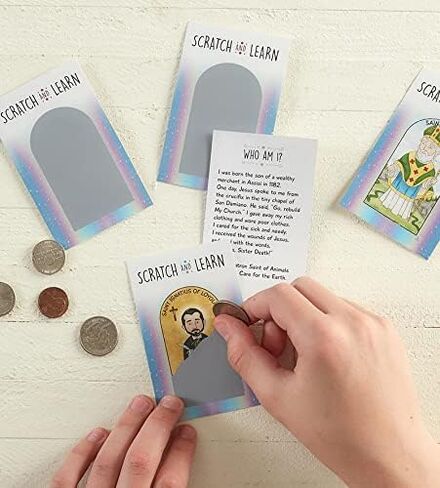 الهدايا الدينية اخدش وتعلم بطاقات القديسين، مجموعة بطاقات فلاش تعليمية كاثوليكية، حزمة من 10 in Kuwait