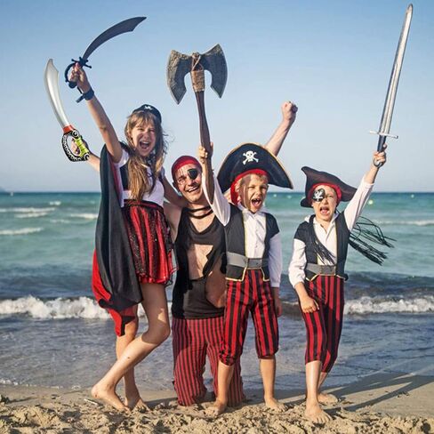 6 قطع من إكسسوارات زي القرصان الكاريبي: قبعة قبطان مطبوعة جمجمة عدد 2 رقعة للعين، سيف قرصان قابل للنفخ للأطفال البالغين، فستان هالوين قرصان فاخر للحفلات التنكرية WUEURU in Kuwait