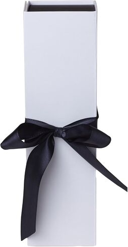 صناديق هدايا من Jillson Roberts متوفرة بثلاثة ألوان، أبيض مطفي مع شريط أسود in Kuwait