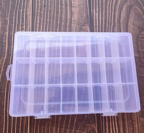 صندوق تخزين بلاستيكي شفاف مع فواصل قابلة للتعديل، حامل منظم مجوهرات شفاف محمول مع غطاء للحرف اليدوية والاظافر وخطافات صيد الادوية، 24 قطعة in Kuwait