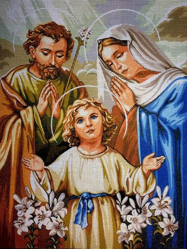 طقم نيدل بوينت من هوديما للعائلة المقدسة 11.8 بوصة × 15.7 بوصة 30 × 40 سم. قماش مطبوع 143 in Kuwait