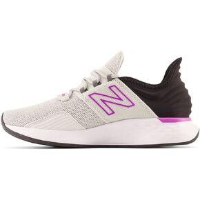 New Balance Women's Fresh Foam Roav V1 Sneaker