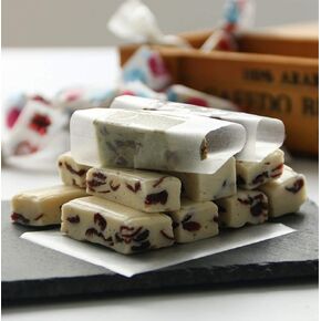 BetterUS Edible Sticky Rice Paper Nougat Paper Package Candy Sweet Chocolate Wrapping Paper 500 Sheets in Kuwait