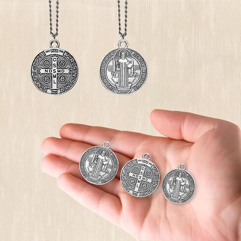 ميدالية SVICCOOKQ St Benedict، 100 قطعة من ميدالية Saint Benedict، ميدالية دي سان بينيتو معدنية 0.94 × 0.79 بوصة حماية من قلادة الشر هدايا عيد الميلاد للنساء والرجال صناعة المجوهرات. in Saudi Arabia
