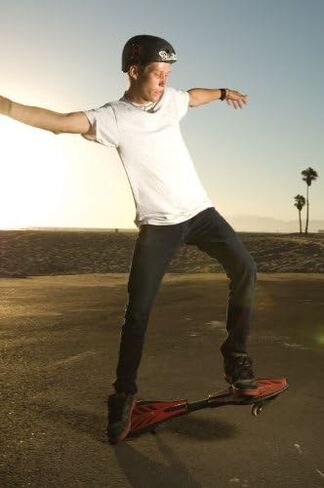 Razor RipStik Caster Board Classic Collection, 2 Wheel Skateboard with 360-degree Casters, for Kids,Teens and Adults in Saudi Arabia