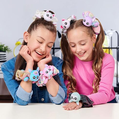 سكرنشييز ربطات الشعر اللطيفة كبيرة الحجم تتحول بشكل سحري من ملحقات الشعر إلى صديق مخملي محبوب قابل للتجميع ومشبك حقيبة الظهر! - بيلا ذا باندا in Kuwait