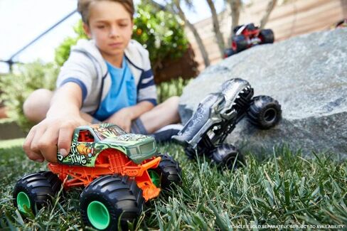 Hot Wheels Monster Trucks HW Pizza CO.Vehicle in Saudi Arabia