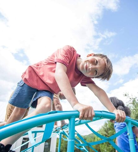 HearthSong Giant Climbing Wave with Powder-Coated Steel Frame and Polyester Webbing Play Space for Multiple Kids, 79" L x 67" W x 74" H, Holds up to 250 lbs. in Kuwait