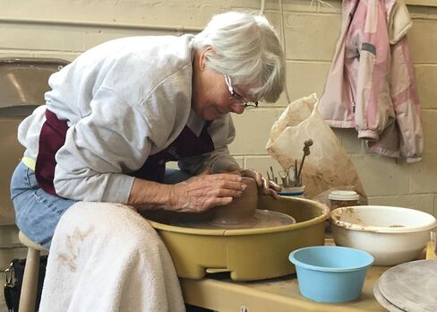 Augernis Ceramic Clay Tools, 45Pcs Pottery Sculpting Tools Set with Wooden Handles for Pottery Modeling, Smoothing, Carving, Beginners Kid's After Classes Club in Kuwait