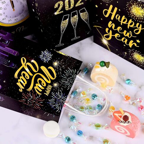 مجموعة من 24 حقيبة هدايا Happy New Year، حقيبة هدايا ورقية بمقبض، من أجل مستلزمات حفلات NYE لعام 2024، ذهبي أسود، 6.3 بوصة × 3.1 بوصة × 8.3 بوصة in Saudi Arabia