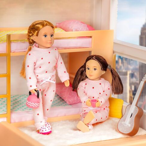 Lori Dolls - أثاث غرفة نوم للدمى الصغيرة - إكسسوارات بيت الدمى الحديثة - سرير وطاولة تزيين - مجموعة لعب للأطفال - مجموعة غرفة نوم مريحة - 3 سنوات فما فوق in Kuwait