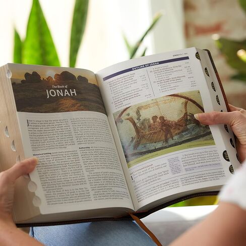 KJV, The King James Study Bible, Leathersoft, Brown, Thumb Indexed, Red Letter, Full-Color Edition: Holy Bible, King James Version in Saudi Arabia