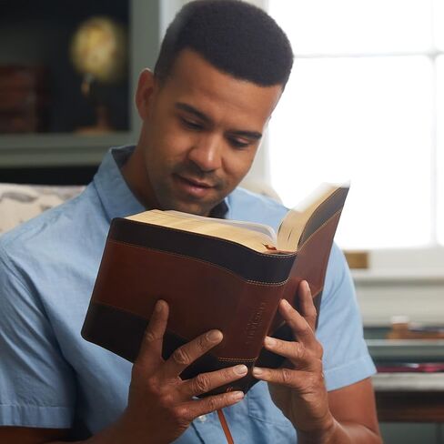 KJV, The King James Study Bible, Leathersoft, Brown, Thumb Indexed, Red Letter, Full-Color Edition: Holy Bible, King James Version in Saudi Arabia