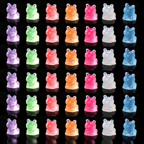 210 قطعة من الضفادع الصغيرة المضيئة من الراتنج في الظلام، 7 ألوان لطيفة على شكل ضفادع صغيرة وتماثيل دعائم ألعاب مزحة، ضفادع مصغرة لتزيين المناظر الطبيعية المصغرة والحديقة وحوض السمك وبيت الدمى in Kuwait