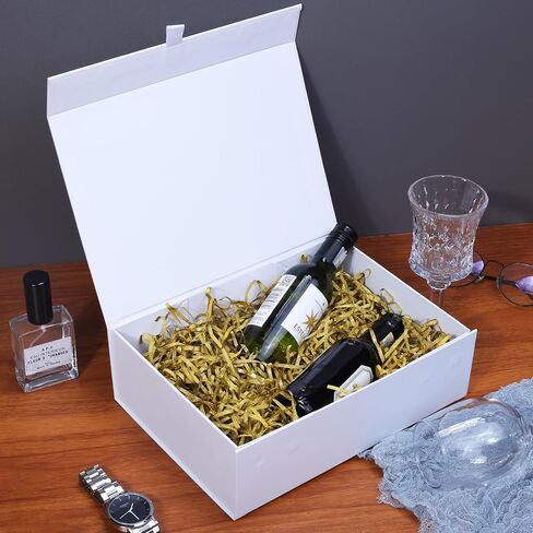 GeddStore 4 عبوات من علب الهدايا البيضاء مع غطاء، صندوق هدايا مع إغلاق مغناطيسي، صناديق هدايا قابلة للطي وقابلة لإعادة الاستخدام للهدايا، عيد الميلاد، الزفاف، عيد الميلاد، وصيفة العروس، رجل العريس، صندوق هدايا مزخرف مقاس 10.5x7x3 بوصة in Kuwait