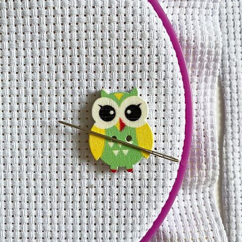 DPXWCCH 4 Pieces Owl Needle Minders, Magnetic Wooden Needle Nanny, Cross Stitch Embroidery Needlework Accessories in Kuwait
