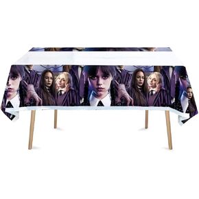 زينة حفلات اعياد الميلاد بطابع الاربعاء من باتلام - مفرش طاولة بلاستيكي للاستعمال مرة واحدة من ادامز | لوازم حفلات ادامز للاطفال (3) in Kuwait