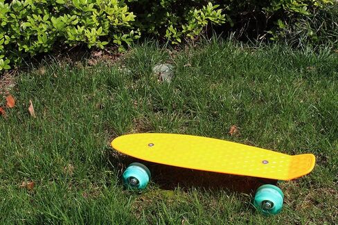 لوح تزلج صغير الحجم من CyBoard مقاس 17 بوصة × 5 بوصة مع عجلة من البولي يوريثان عالية الارتداد in Kuwait