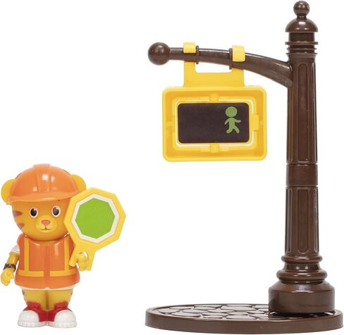 Daniel Tiger's Neighborhood Deluxe Electronic Trolley Includes 5 Family Figures with Lights, Sounds, Music & Crosswalk Accessories! [Amazon Exclusive] in Kuwait