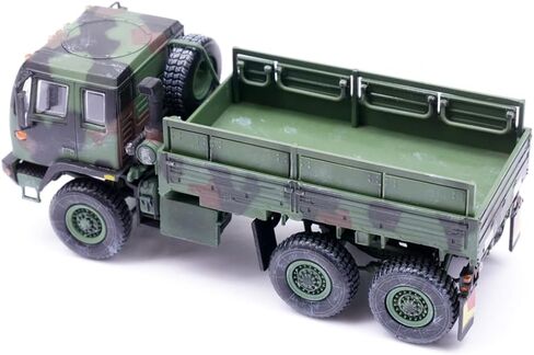 Motor city classics 1:72 Scale US M1083 Medium Tactical Vehicle – NATO Camouflage - 12218PA - Panzerkampf in Saudi Arabia