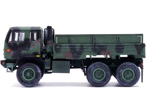 Motor city classics 1:72 Scale US M1083 Medium Tactical Vehicle – NATO Camouflage - 12218PA - Panzerkampf in Saudi Arabia