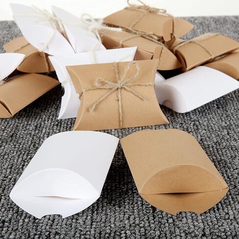 FVIEXE 200 حزمة من صناديق وسائد كرافت، صناديق هدايا صغيرة للوسائد مع خيوط الجوت، صندوق هدايا ورقي صغير للوسادة للمجوهرات، والحرف اليدوية، ومفضلات الحفلات، وهدايا الزفاف وتغليف الهدايا، (3.6 × 2.7 × 1 بوصة) in Kuwait