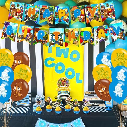 زينة حفلات تي دي 6 من بلونز، لوازم حفلات اعياد الميلاد بلونز تي دي 6 تتضمن لافتة - زينة كيك - 12 قطعة علوية للكب كيك - 18 بالون in Kuwait