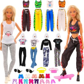 مجموعة ملابس واكسسوارات رياضية للدمى مكونة من 15 قطعة تتضمن 5 ملابس رياضية و4 احذية رياضية و6 ملحقات لملابس دمى الفتيات مقاس 11.5 انش in Kuwait