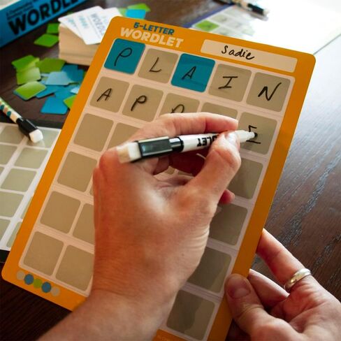 University Games | 5 Letter Wordlet Game for 2 to 4 Players Ages 8 and Up in Saudi Arabia