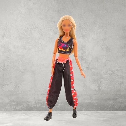 مجموعة ملابس واكسسوارات رياضية للدمى مكونة من 15 قطعة تتضمن 5 ملابس رياضية و4 احذية رياضية و6 ملحقات لملابس دمى الفتيات مقاس 11.5 انش in Kuwait