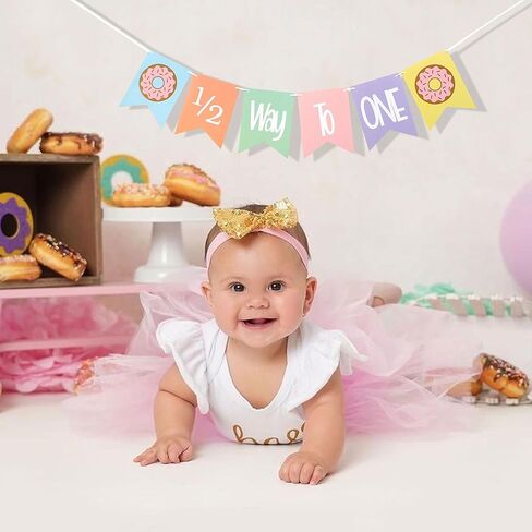 لافتة عيد ميلاد نصف واي تو ون على شكل دونات - زينة عيد ميلاد على شكل دونات 1/2، لافتة عيد ميلاد دونات اتس ماي 1/2، لوازم عيد ميلاد نصف دونات. هابي هاف للاطفال للديكور الداخلي والخارجي in Kuwait