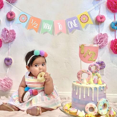 لافتة عيد ميلاد نصف واي تو ون على شكل دونات - زينة عيد ميلاد على شكل دونات 1/2، لافتة عيد ميلاد دونات اتس ماي 1/2، لوازم عيد ميلاد نصف دونات. هابي هاف للاطفال للديكور الداخلي والخارجي in Kuwait