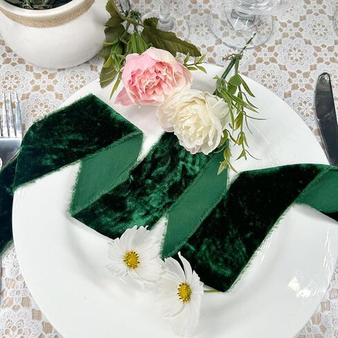 شريط مخملي أخضر 2 لفة 2 ياردة × 2 بوصة شريط مخملي متوتر لعيد الميلاد لتغليف الهدايا، شريط مخملي عتيق لتزيين إكليل شجرة عيد الميلاد، باقة زهور، مقطع فيونكة شعر، حرفة يدوية (أخضر) in Kuwait