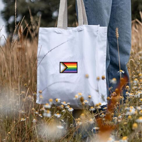 3 رقع حديد قوس قزح، علم قوس قزح على شكل قلب على الملابس، رقع لطيفة للرجال والنساء والأطفال، رقع تزيين للملابس والأحذية والحقيبة والقبعة in Kuwait