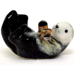 SSJSHOP Sea Otter Micro Tiny Dollhouse Figurines Hand Painted Ceramic Animals Collectible Gift Home Decor (Baby Sea Otter) in Kuwait