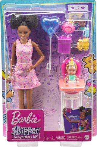 مجموعة الدمى ومجموعة اللعب من Barbie Skipper Babysitters Inc. مع دمية Babysitter Skipper، ودمية طفل متغيرة الألوان، وكرسي مرتفع وإكسسوارات خاصة بالحفلات للأطفال من سن 3 إلى 7 سنوات in Kuwait