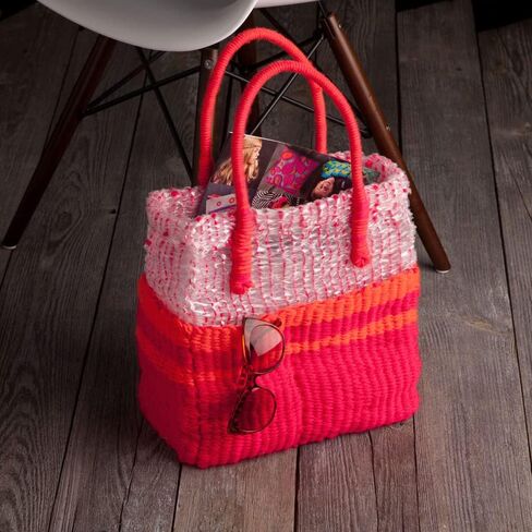 مجموعة Craft Crush Weaving Loom Craft - تعلم نسج الأوشحة والقفازات والديكور المنزلي - مجموعة أدوات يدوية صغيرة بتصميم عصري للمراهقين والبالغين - سهلة الاستخدام، ونسيج سريع من صانعي Loopdeloom، صغيرة in Kuwait