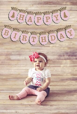 لافتة عيد ميلاد سعيد للبنات من اوزكزز. اسكالوب زهري، تاج وحروف من رقائق الذهب، زينة عيد ميلاد على شكل تاج in Kuwait