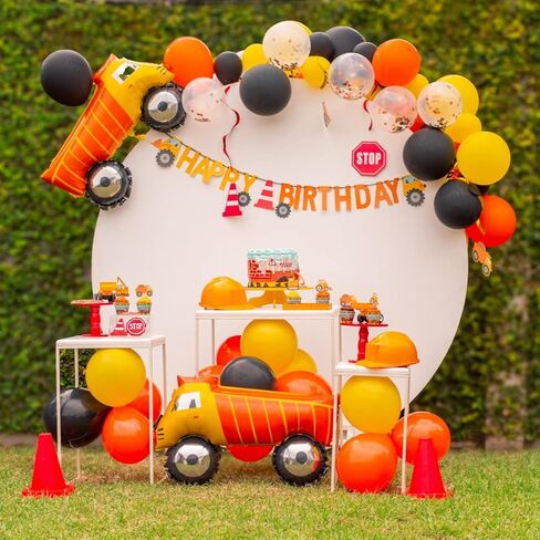 لوازم حفلات أعياد الميلاد من ماي غريكا (تخدم 20) - زينة عيد ميلاد للشاحنة للأولاد - بالونات كبيرة الحجم، أطباق وأكواب، وأغطية الكب كيك وملفات، لافتة عيد ميلاد سعيد، تزيين بالونات. in Kuwait