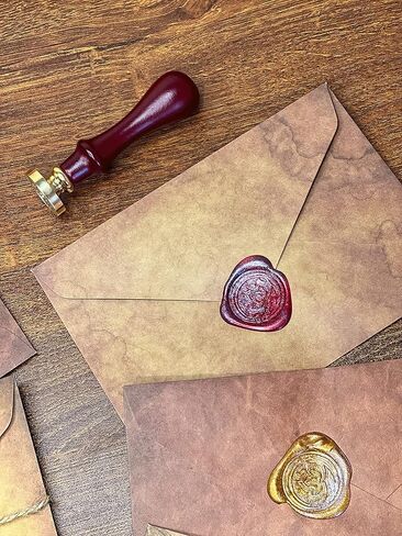 ورق ومظروف عتيق، مجموعة ورق قرطاسية للكتابة القديمة، تتضمن 24 ورقة عتيقة، و12 ظرفًا مع قلادة، و60 خرزة شمع مانعة للتسرب، وملعقة شمع، وختم ختم الشمع لكتابة الحروف in Kuwait