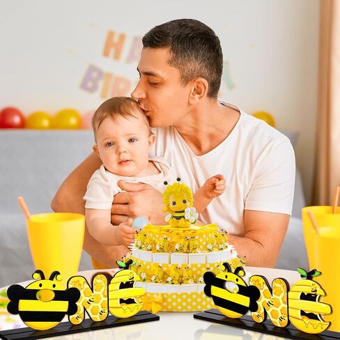 نحلة واحدة حرف تسجيل خشبية الجدول المركزية ، الصيف أولا العسل النحل يوم صور الدعائم الجدول المركزية ديكورات للبنين بنات طفل دش الحلو النحل الأولى موضوع عيد الميلاد لوازم حفلة in Saudi Arabia