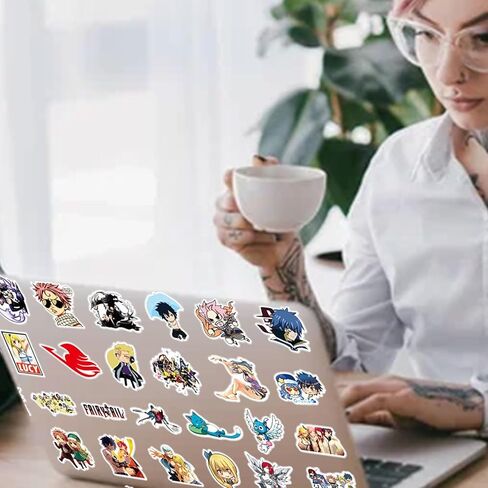 عبوة من 50 ستيكر لاصق فيري تيل، حجم مثالي، مادة الفينيل، ملصقات فينيل مقاومة للماء بتصميم انيمي ياباني، رائعة للجيتار والنوت بوك ولوح التزلج والحافظات والدراجات النارية، مثالية للاطفال in Kuwait